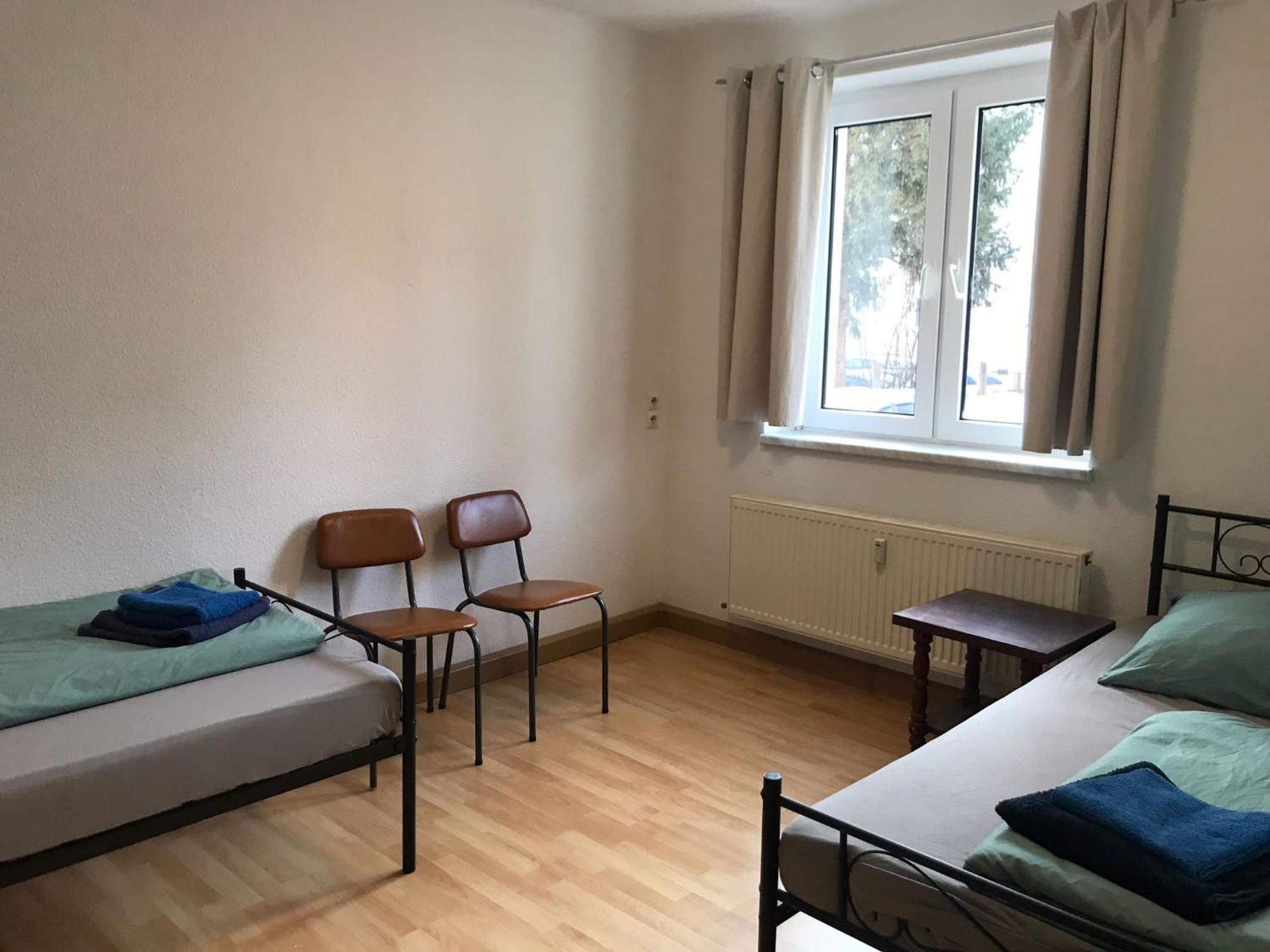Ferienwohnung Monteurzimmer Haus อาร์นชตัดท์ ภายนอก รูปภาพ