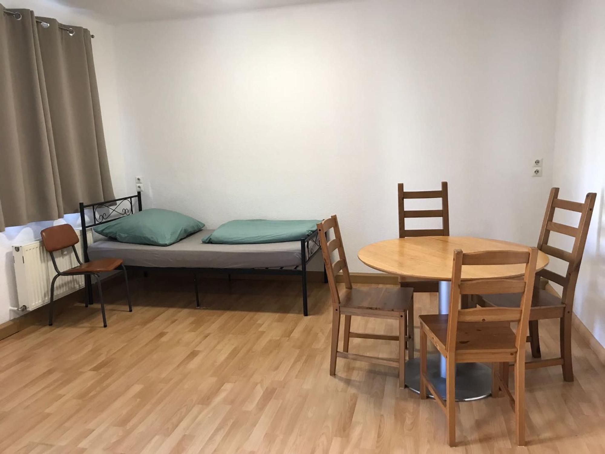 Ferienwohnung Monteurzimmer Haus อาร์นชตัดท์ ภายนอก รูปภาพ